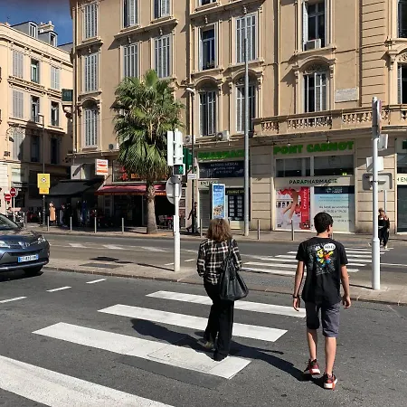 New York 2 Pieces 3 Etoiles Calme Plein Centre De Cannes, 5mn Des Plages Et Palais *